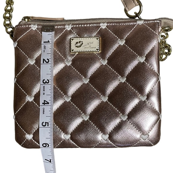 "LUV Betsey" Betsey Johnson Small Rose Gold Quilted w/Hearts Crossbody Bag - Picture 12 of 14